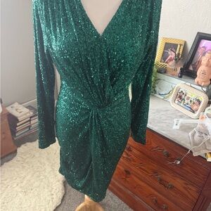 VENUS Sparkling Green Long Sleeve Dress